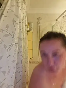 Snapshot of RosieMilff chatting on October 8, 2025, 6:16 pm RosieMilff online show from October 8, 2025, 6:16 pm