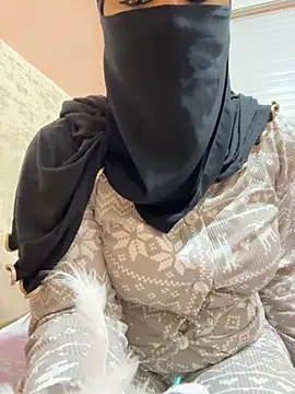  Laiali  online show from November 15, 2025, 11:40 am