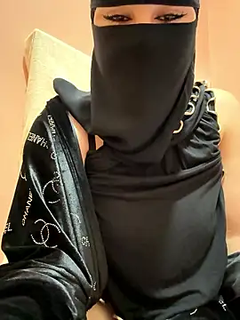  Laiali  online show from January 10, 2026, 1:35 pm