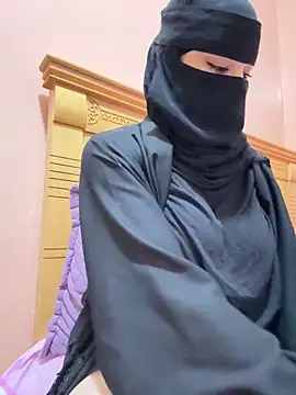  Laiali  online show from April 8, 2026, 3:56 pm