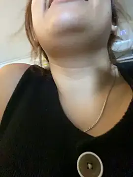 MacarenaRosse online show from September 19, 2025, 7:03 pm