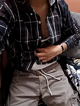 lust lovee online show from December 20, 2025, 6:15 pm