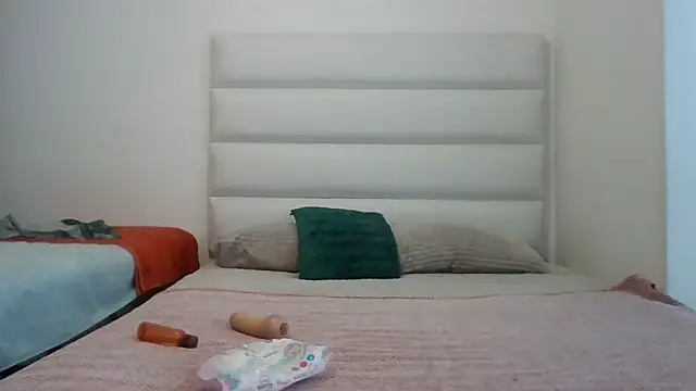 SexyNonnyy online show from February 6, 2026, 5:12 am