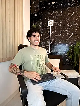 Rafael Mendezz online show from April 3, 2026, 8:51 pm