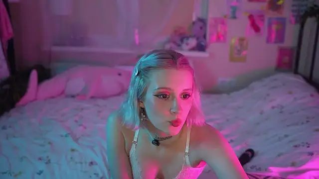 Snapshot of lil_tweety chatting on September 25, 2025, 6:33 pm lil tweety online show from September 25, 2025, 6:33 pm