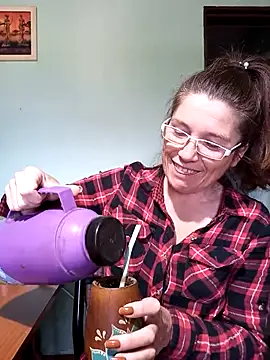 Merida2276 online show from September 25, 2025, 3:38 pm