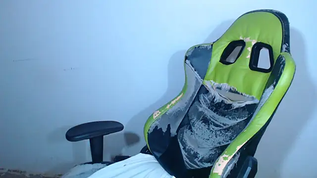 Snapshot of sensualduo chatting on November 18, 2025, 11:15 pm sensualduo online show from November 18, 2025, 11:15 pm