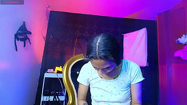 Sweettpleasure online show from December 1, 2025, 3:06 pm