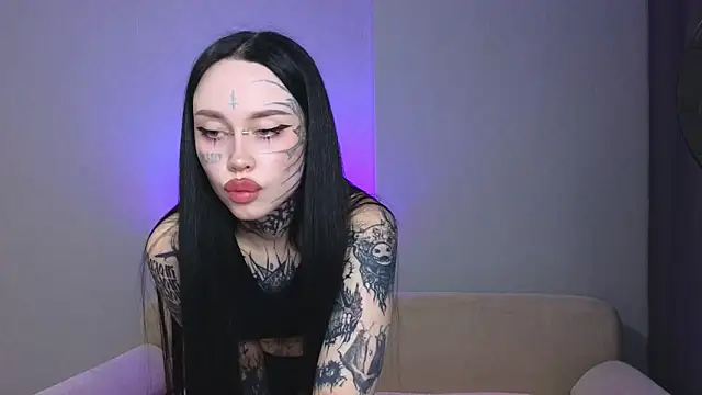 Somniyaa online show from April 17, 2026, 9:18 pm