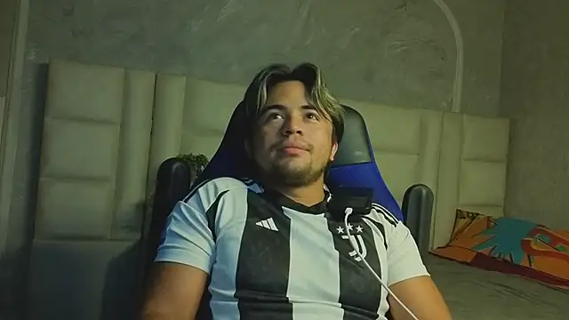 Snapshot of Bellion_grant chatting on February 1, 2026, 1:26 am Bellion grant online show from February 1, 2026, 1:26 am