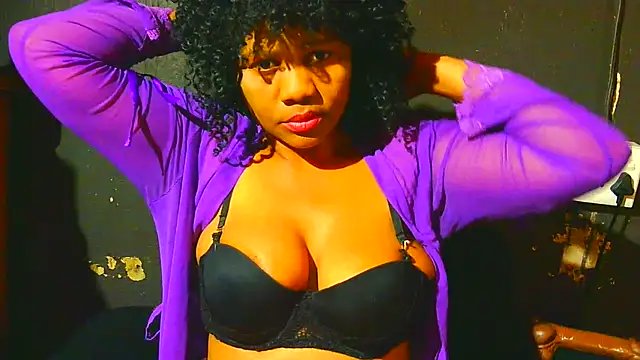 Augustine-Blooomxx online show from November 13, 2025, 9:14 pm