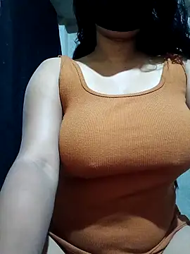 Snapshot of DiyaRoy49 chatting on February 10, 2026, 8:24 pm DiyaRoy49 online show from February 10, 2026, 8:24 pm