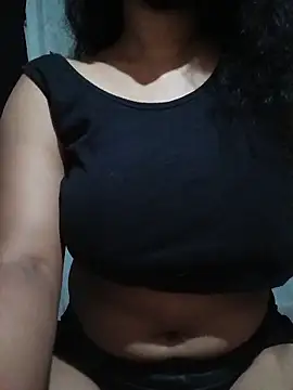 DiyaRoy49 online show from April 3, 2026, 8:18 pm