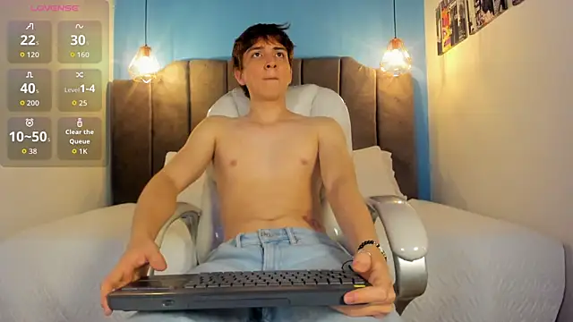 Oscar and dani online show from November 2, 2025, 4:04 am