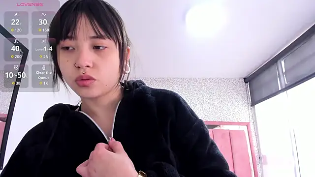 Hanna Lee   online show from October 23, 2025, 7:56 pm