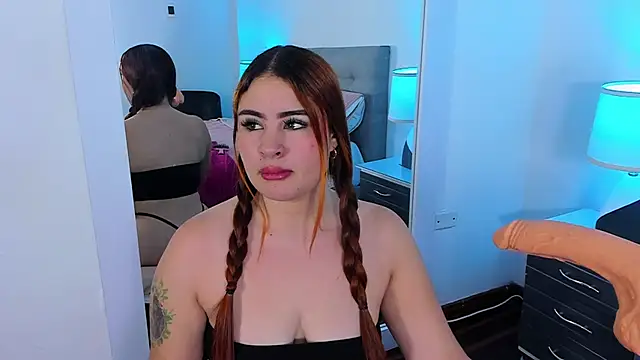 AdeleJhones online show from March 27, 2026, 1:11 pm