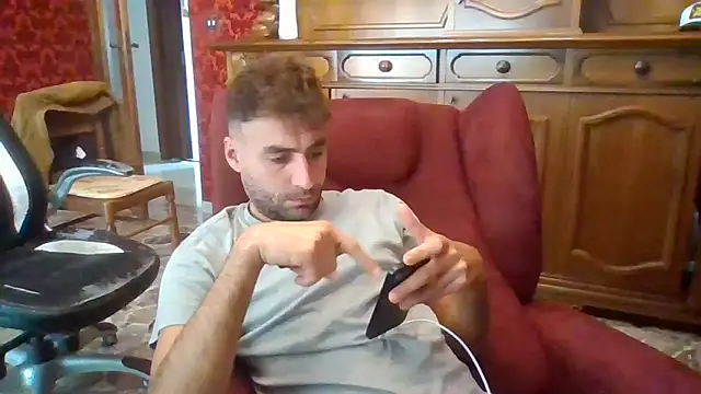 Torissimo92 online show from October 23, 2025, 8:13 am