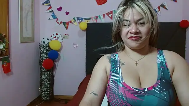 Snapshot of pamela_echeverria chatting on July 1, 2026, 11:23 am pamela echeverria online show from July 1, 2026, 11:23 am
