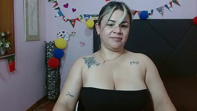 Snapshot of pamela_echeverria chatting on July 6, 2026, 11:18 am pamela echeverria online show from July 6, 2026, 11:18 am