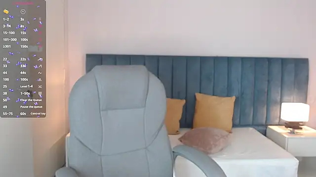 gemmalewis  online show from October 22, 2025, 4:51 pm