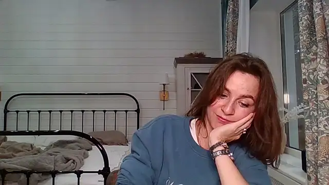 Snapshot of Niravyn_ chatting on November 5, 2025, 6:24 am Niravyn online show from November 5, 2025, 6:24 am