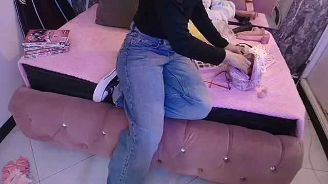 Terraelowen online show from February 26, 2026, 11:31 am