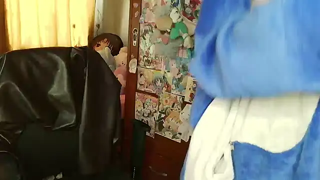 Terraelowen online show from April 17, 2026, 2:20 pm