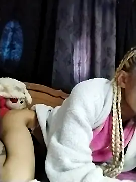 Snapshot of catrina_love chatting on May 15, 2026, 3:52 pm catrina love online show from May 15, 2026, 3:52 pm