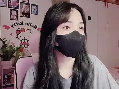 keelinnn19 online show from October 14, 2025, 7:47 pm