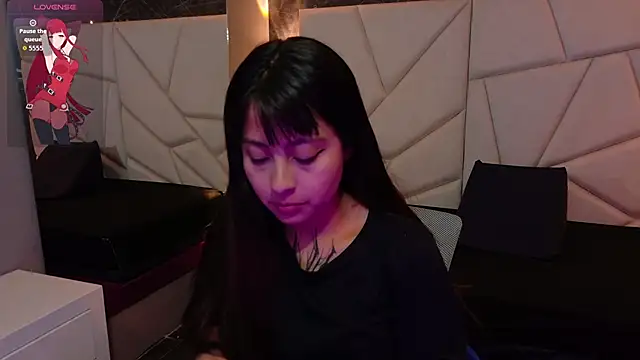 sophiaa 7 online show from November 4, 2025, 11:20 am