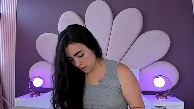 Snapshot of NickandAbby_ chatting on October 16, 2025, 1:01 pm NickandAbby online show from October 16, 2025, 1:01 pm