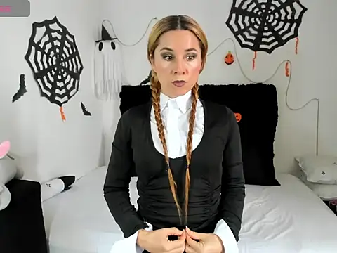 angie blondies online show from October 16, 2025, 3:57 pm