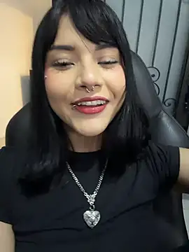 Snapshot of TatiLee chatting on April 21, 2026, 3:28 pm TatiLee online show from April 21, 2026, 3:28 pm