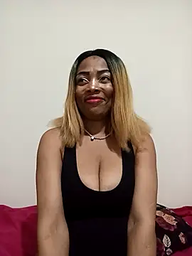 Snapshot of SEXYMOANSXX chatting on October 10, 2025, 4:39 pm SEXYMOANSXX online show from October 10, 2025, 4:39 pm
