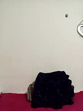 SEXYMOANSXX online show from April 5, 2026, 2:25 pm