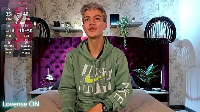 nicktorn online show from December 22, 2025, 12:13 pm