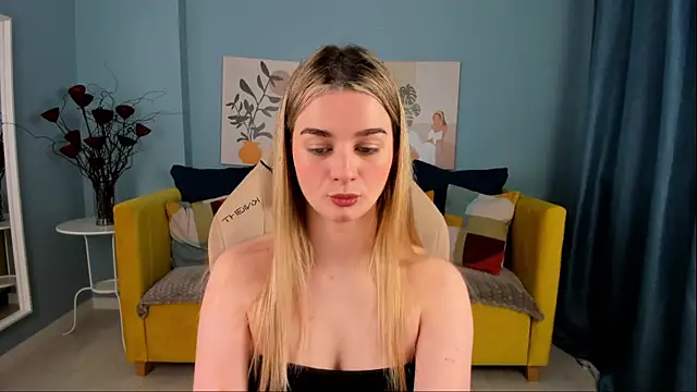 SweetyLicky online show from November 5, 2025, 4:18 pm