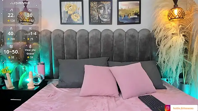 Snapshot of Viollet_xoxo chatting on September 30, 2025, 8:14 pm Viollet xoxo online show from September 30, 2025, 8:14 pm