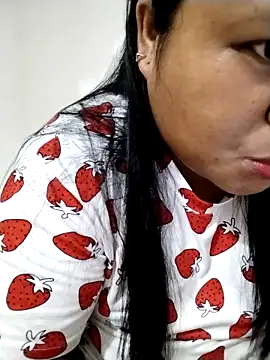 Snapshot of big_booty15 chatting on November 23, 2025, 12:10 am big booty15 online show from November 23, 2025, 12:10 am