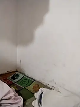 Snapshot of big_booty15 chatting on November 24, 2025, 12:10 am big booty15 online show from November 24, 2025, 12:10 am