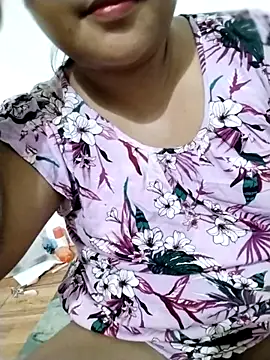 Snapshot of big_booty15 chatting on December 1, 2025, 1:21 am big booty15 online show from December 1, 2025, 1:21 am