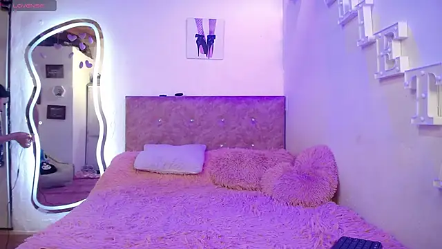 solpeich online show from December 2, 2025, 4:24 pm