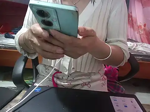 Xue weng online show from April 30, 2026, 6:53 am