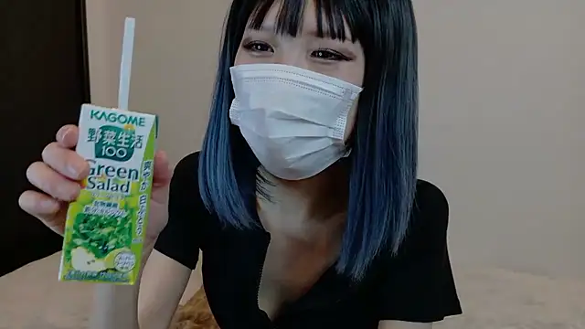 sarina at online show from March 13, 2026, 9:27 am