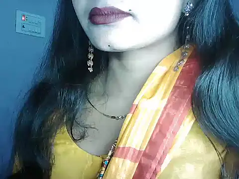 ROSE GOLDE online show from February 19, 2026, 4:25 pm