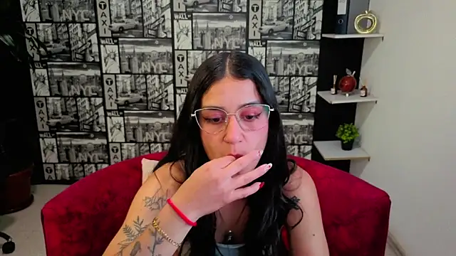 DanielaMonroe online show from May 27, 2026, 9:01 pm