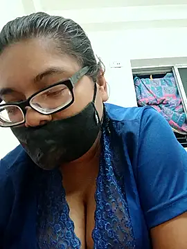 Elie couple143 online show from November 1, 2025, 8:00 pm