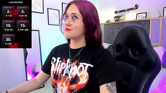 Snapshot of Azurra_amatto2 chatting on May 22, 2026, 8:47 pm Azurra amatto2 online show from May 22, 2026, 8:47 pm