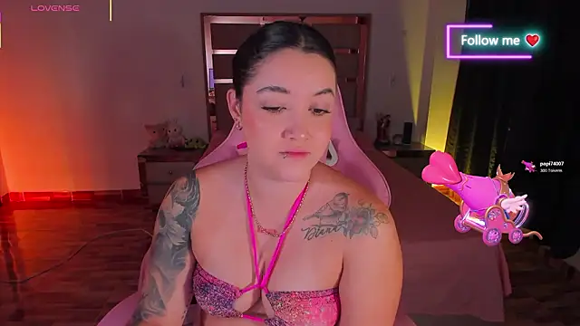 lunaarose online show from February 10, 2026, 3:10 am