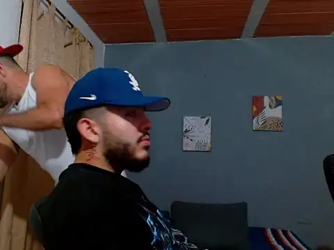 Snapshot of Ethan_Tomm chatting on December 5, 2025, 12:08 am Ethan Tomm online show from December 5, 2025, 12:08 am